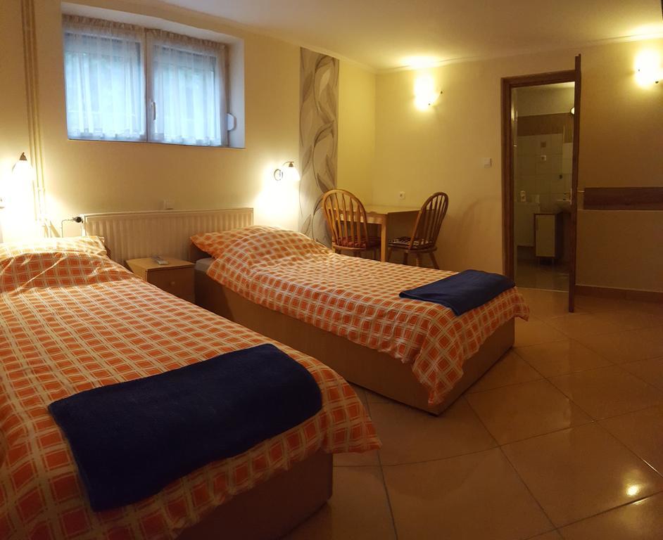 Harsfavirag Vendeghaz Bed & Breakfast Papa Ngoại thất bức ảnh